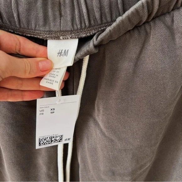 H&M Cuffed Lounge Sweatpants Joggers sz. Small NWT - Picture 2 of 5